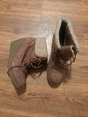 Mudd Tan Faux-Shearling Lace-Up Wedge Boots